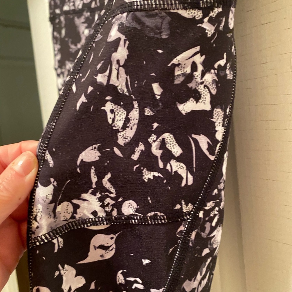 Gaiam high waist Ohm leggings w/side pockets